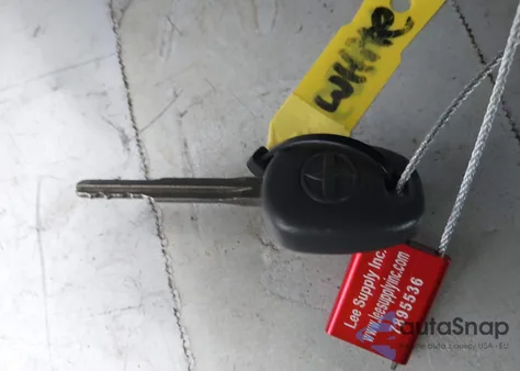 2011 Scion Tc из США, поврежденный, VIN JTKJF5C71B3014413